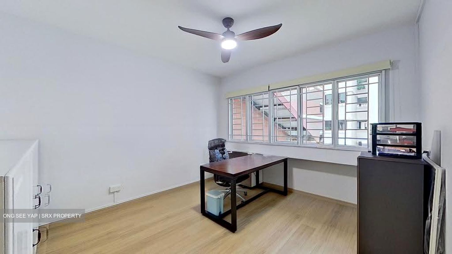 Blk 853 Hougang Central (Hougang), HDB Executive #625333831
